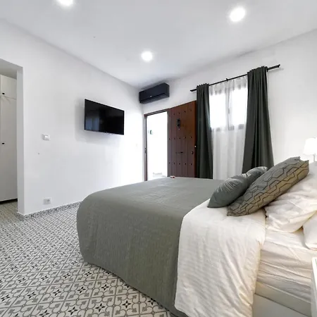 Casa Comfortable Air-conditioned Modern (adults Only) Апартаменты
