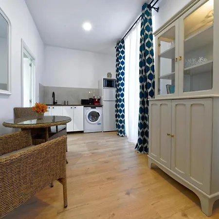 Casa Comfortable Air-conditioned Modern (adults Only) Апартаменты *
