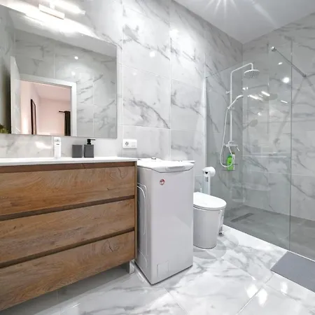 Casa Comfortable Air-conditioned Modern (adults Only) Apartment