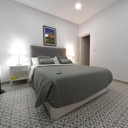 Casa Comfortable Air-conditioned Modern (adults Only) Apartment